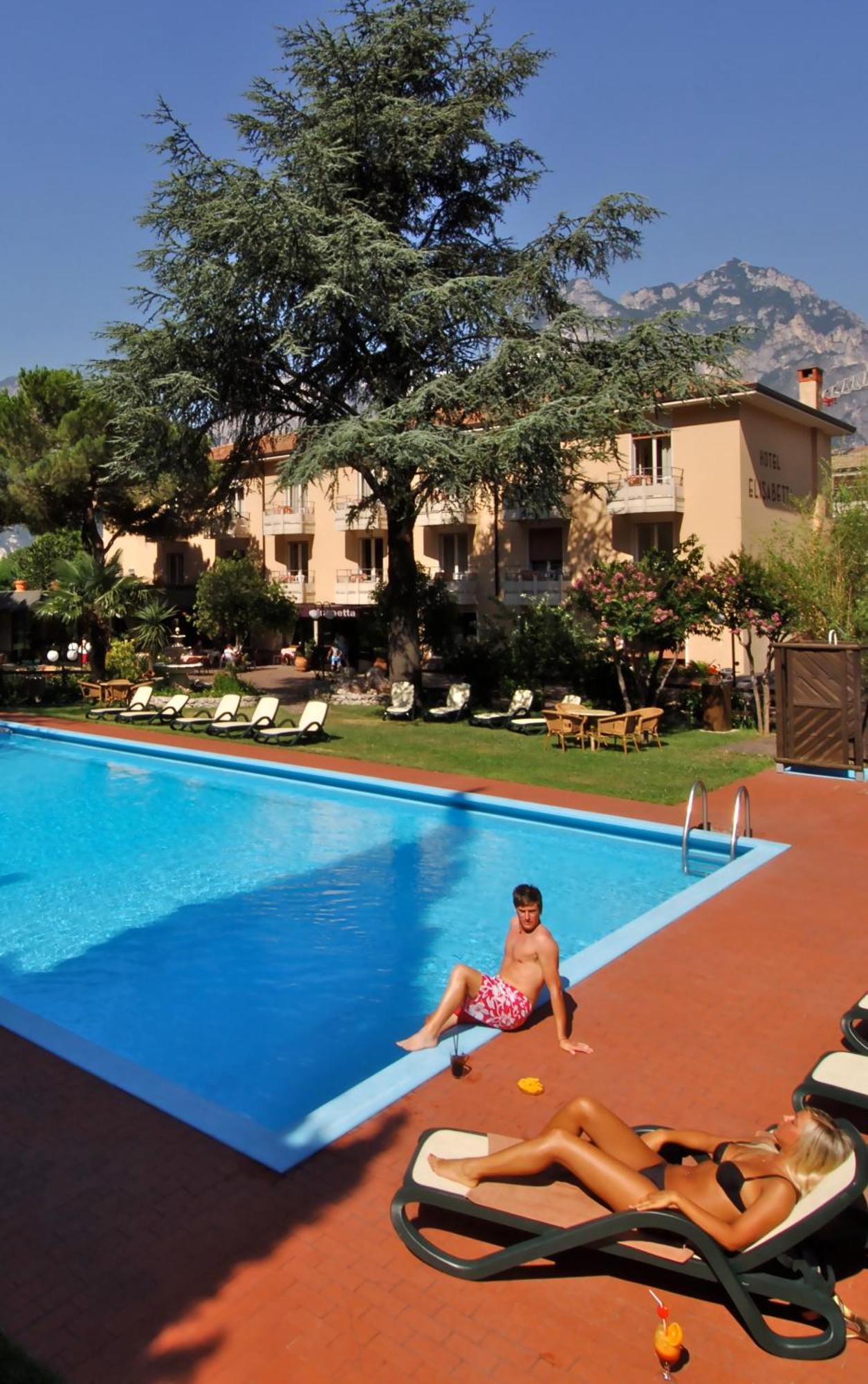 Hotel Elisabetta Torbole Sul Garda Exterior photo